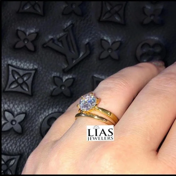 New 18k yellow gold wedding ring set - Picture 2 of 2